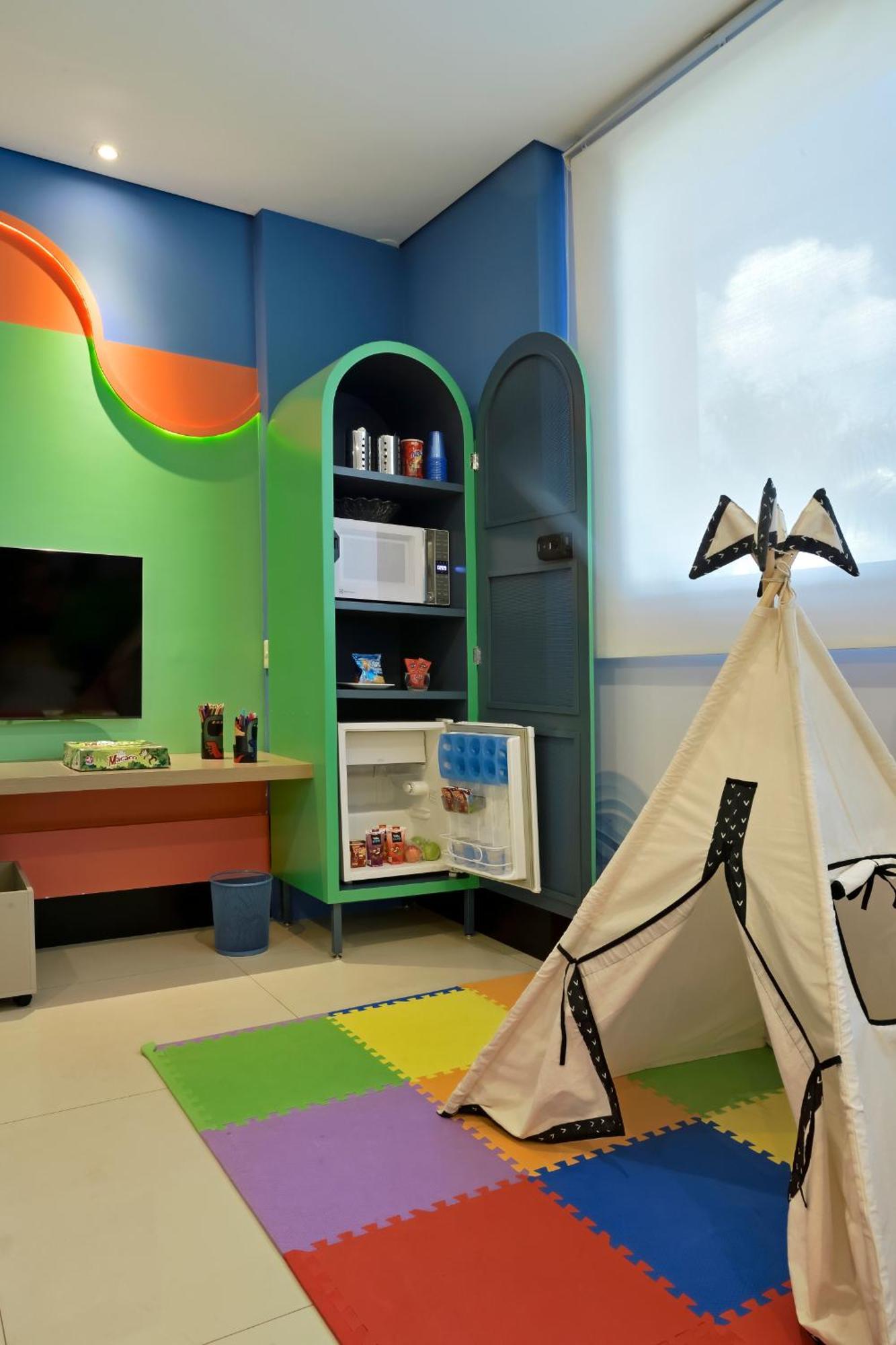 Hotel Mont Blanc Premium ฮิเบเราเปรโต ภายนอก รูปภาพ A child's room with a mini-refrigerator
